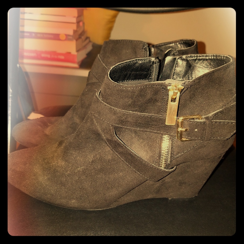 Wedge boots